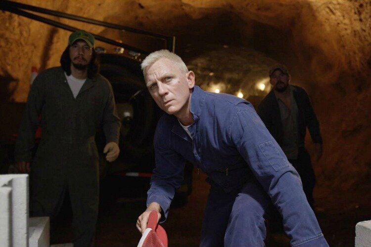 daneil-craig-adam-driver-logan-lucky-filmloverss