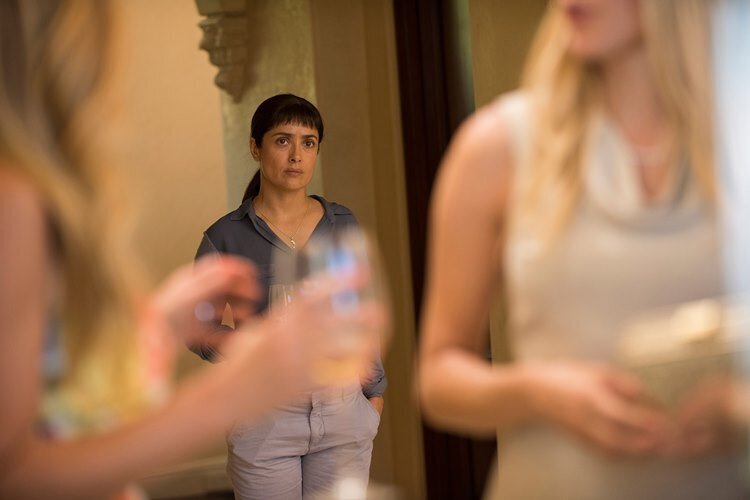 john-lithgow-ve-salma-hayek-li-beatriz-at-dinner-den-merak-uyandiran-fragman-ve-gorseller-geldi-filmloverss