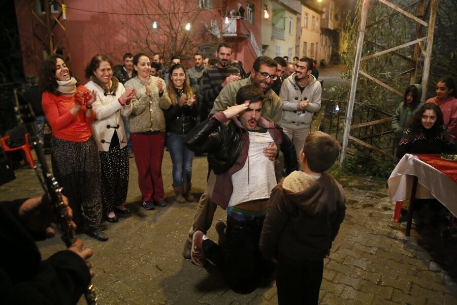 Zer’in Sansürlü Sahnelerine Sansür!