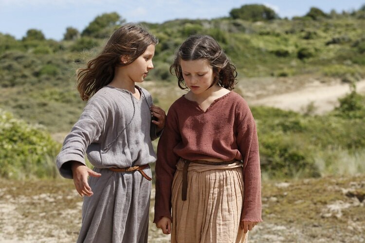 cannes-film-festivalinde-promiyerini-gerceklestirecek-muzikal-drama-jeannette-the-childhood-of-joan-of-arctan-fragman-yayinlandi-2-filmloverss