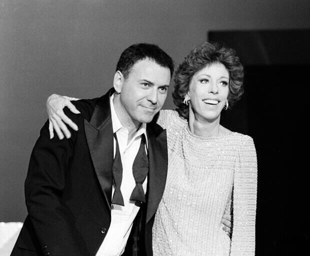 Alan Arkin ve Carol Burnett