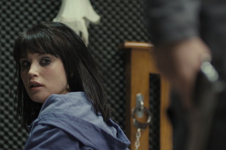 disappearance-of-alice-creed-filmloverss