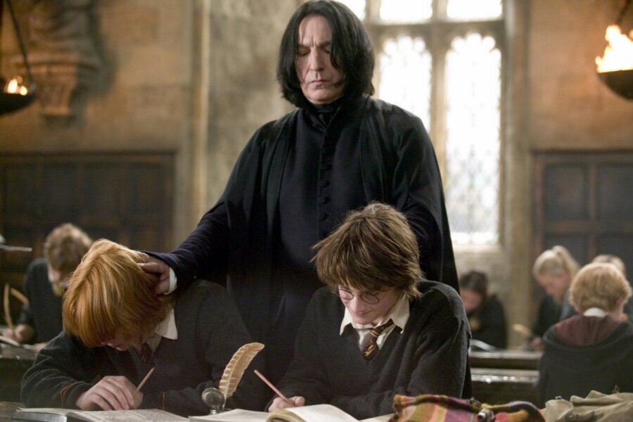 J.K. Rowling Snape’i Öldürdüğü İçin Özür Diledi!