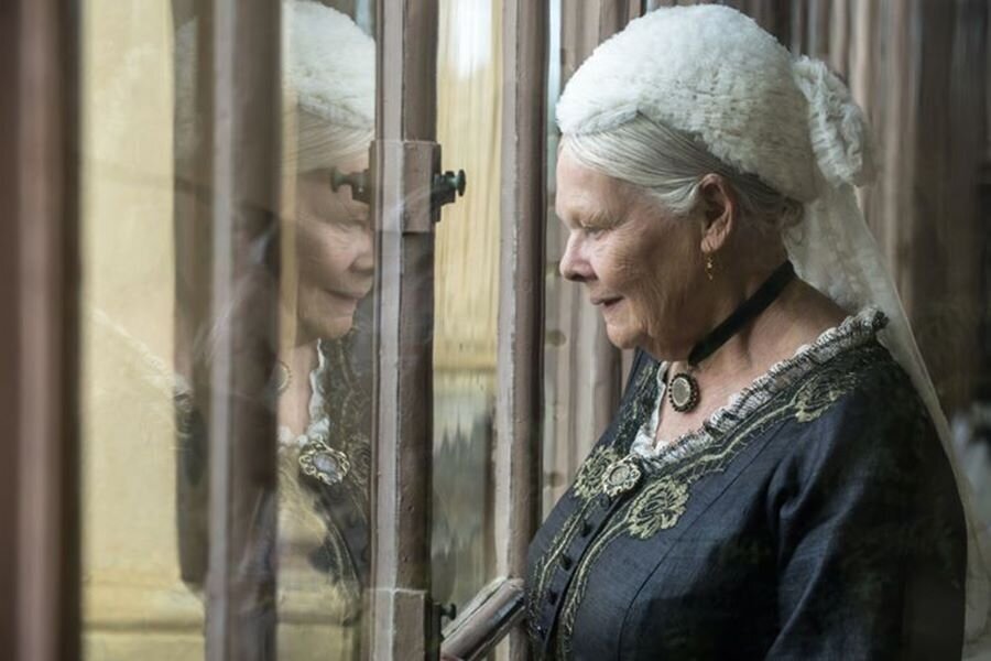 Judi Dench’in Kraliçeye Bir Kez Daha Hayat Verdiği Victoria and Abdul’dan Fragman Yayınlandı!