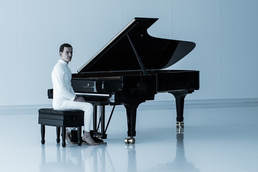 Michael Fassbender Bir Komedi Filminde Yer Almak İstiyor!