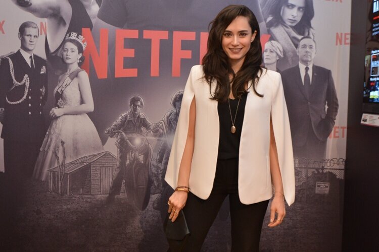 netflix-ilk-orijinal-turk-yapiminin-imzalarini-atti-1-filmloverss