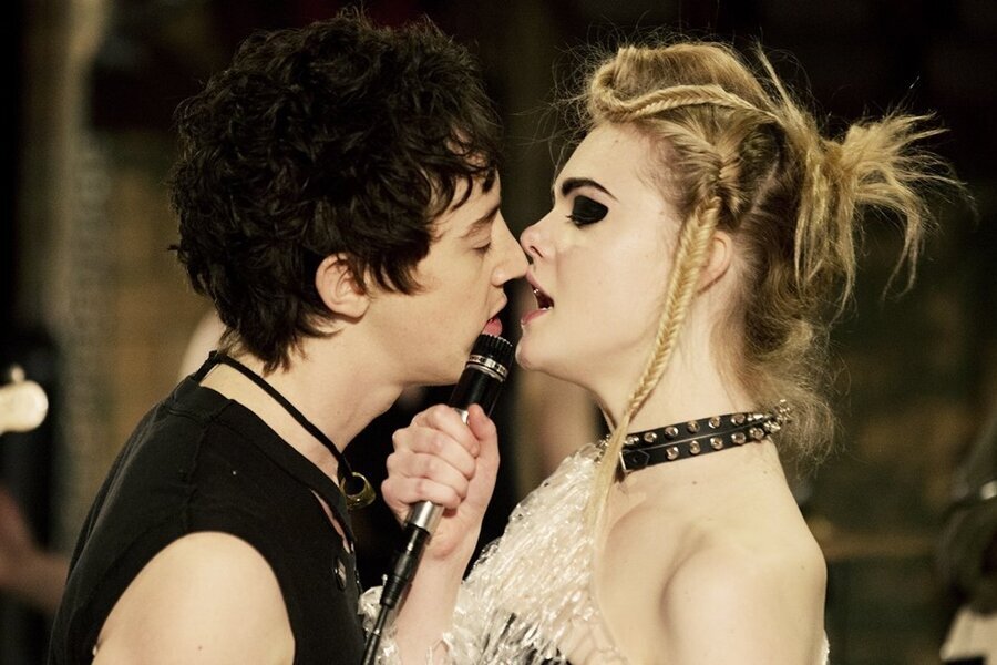 Punk Müziğin Büyüsüne Kapılacağınız How to Talk to Girls at Parties’den Tanıtım Fragmanları Yayınlandı!