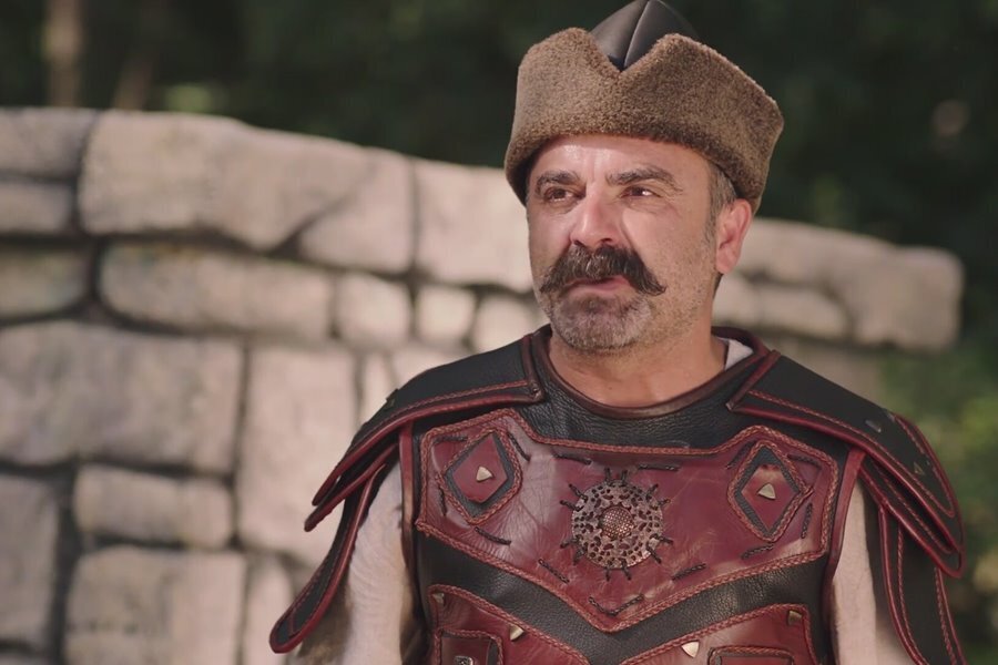 Burak Aksak’tan Dede Korkut Hikayeleri: Salur Kazan: Zoraki Kahraman!