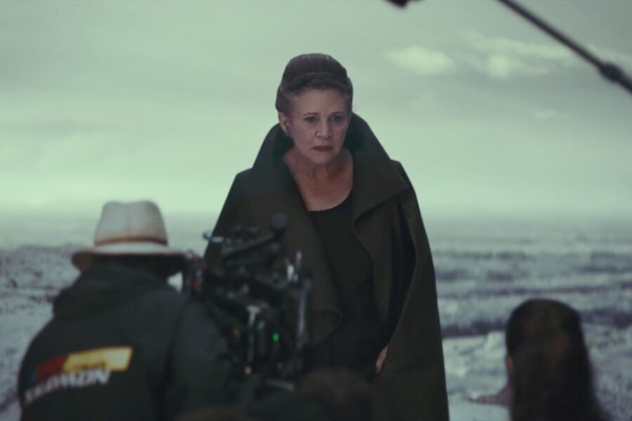Star Wars: The Last Jedi’dan Carrie Fisher’ın Yer Aldığı Kamera Arkası Görüntüleri Yayınlandı!