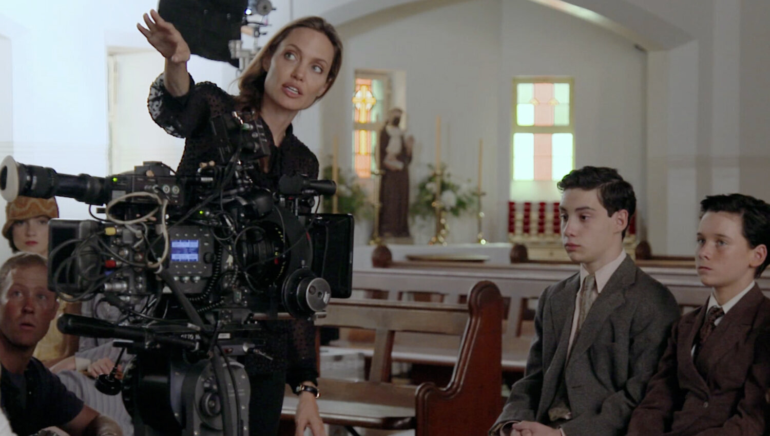 angelina-jolie-imzalı-first-they-killed-my-fatherdan-çarpıcı-bir-fragman-yayınlandı-2-filmloverss