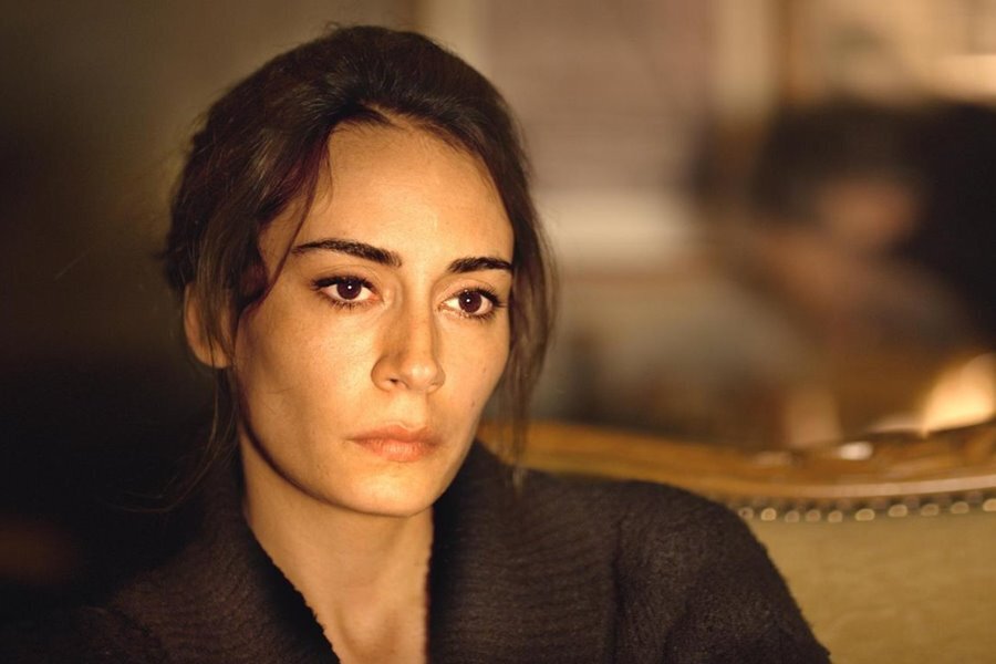 Melisa Sözen, Netflix’in Biz Kimden Kaçıyorduk Anne Dizisinin Başrolünde Yer Alabilir