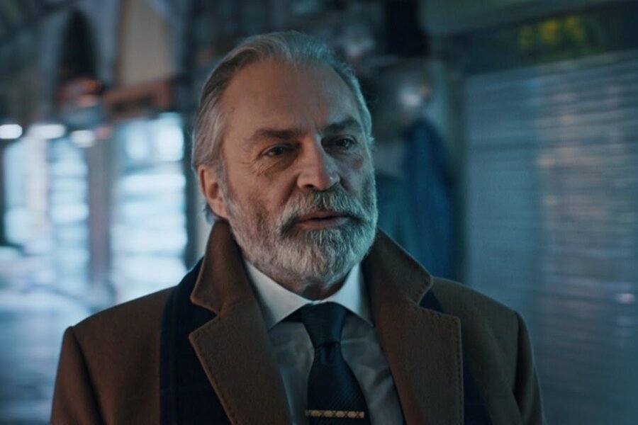 Haluk Bilginer’in Başrollerinden Birini Üstlendiği Forget About Nick’ten İlk Kare Yayınlandı!