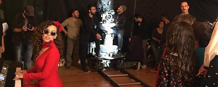 askin-goren-gozlere-ihtiyaci-yok-filmloverss