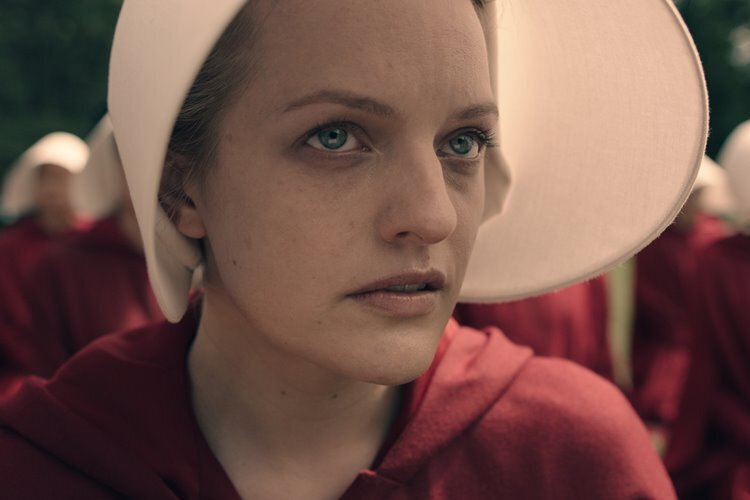 the-handmaids-tale-elisabeth-moss-filmloverss