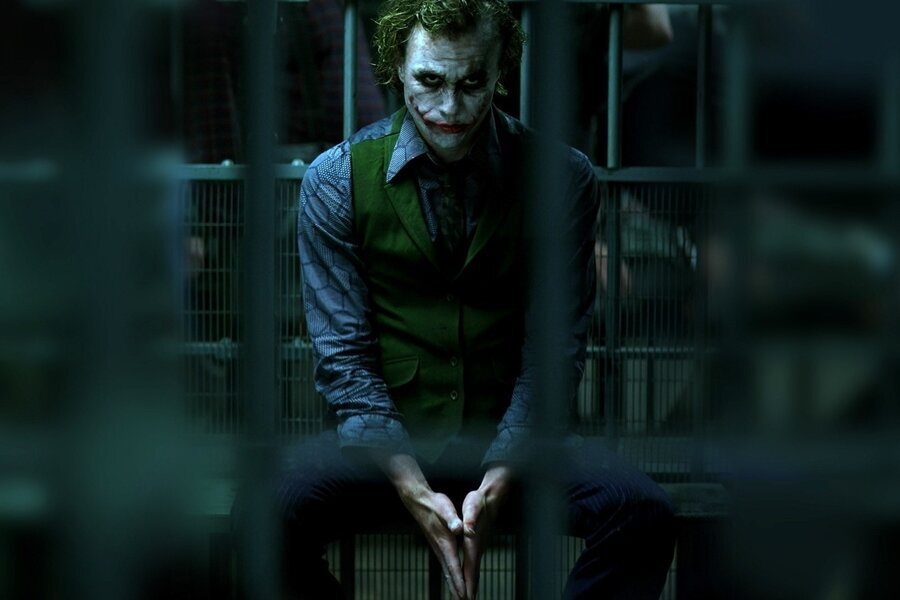 Christopher Nolan, Heath Ledger’ın Joker Performansının Dehşet Verici Olduğunu Söyledi!