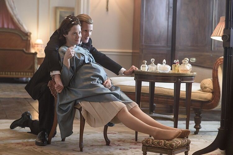 olivia-colman-the-crownın-3-sezonunda-kraliçe-II-elizabethi-canlandıracak-2-filmloverss