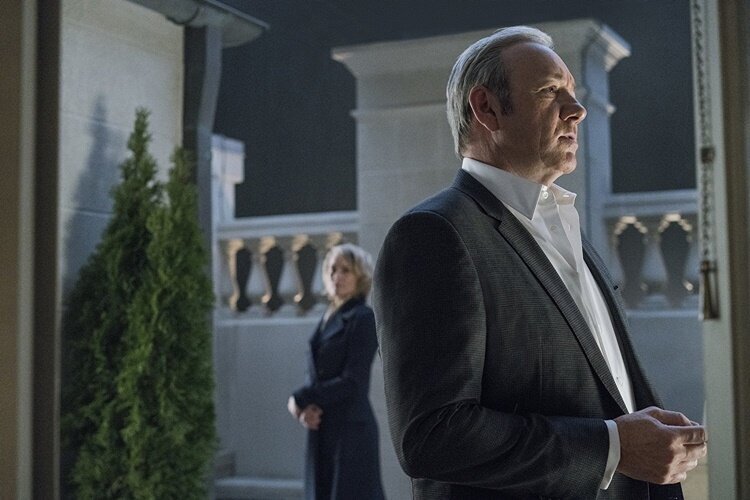 house-of-cardsın-final-sezonu-cekimleri-aralık-ayında-devam-edecek-2-filmloverss