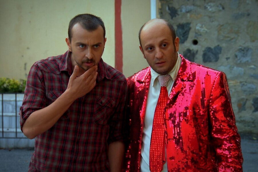 Onur Ünlü’nün Yeni Dizisi Dudullu Postası’nın Oyuncu Kadrosu Belli Oldu!