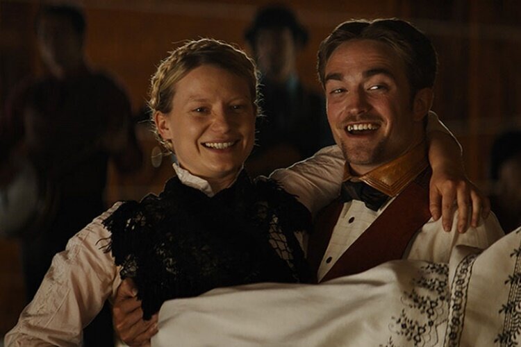 robert-pattinson-ve-mia-wasikowskalı-damsel-filmine-ilk-bakıs-2-filmloverss