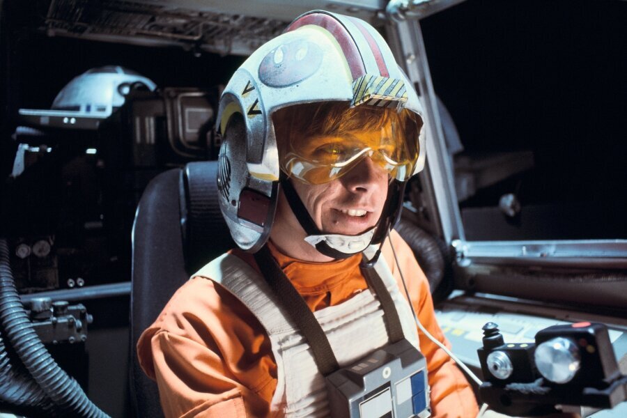 Başarılı Bir Video: Genç Luke Skywalker ve R2D2 The Force Awakens’ta!