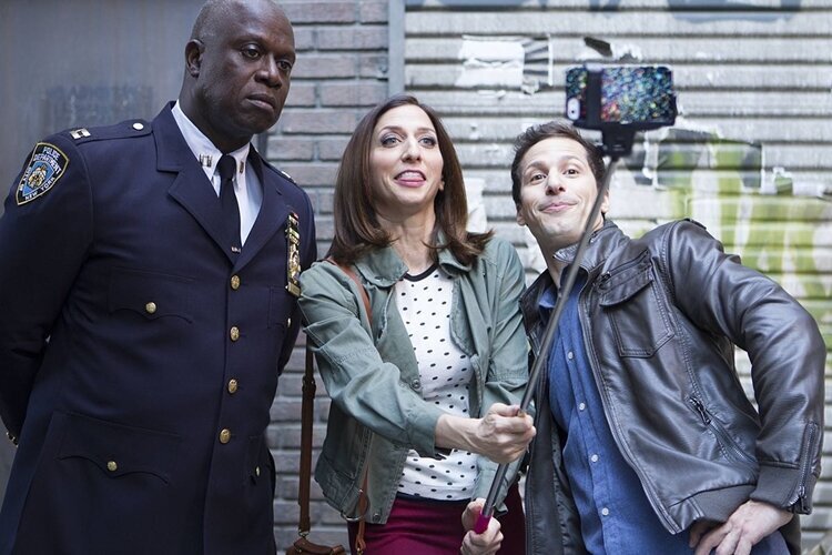 BROOKLYN NINE-NINE: (L-R) Capt. Holt (Andre Braugher), Gina (Chelsea Peretti) and Jake (Andy Samberg) in the "The Oolong Slayer" episode of BROOKLYN NINE-NINE airing Sunday, Oct. 18 (8:30-9:00 PM ET/PT) on FOX. ©2015 Fox Broadcasting Co. CR: John P Fleenor/FOX.