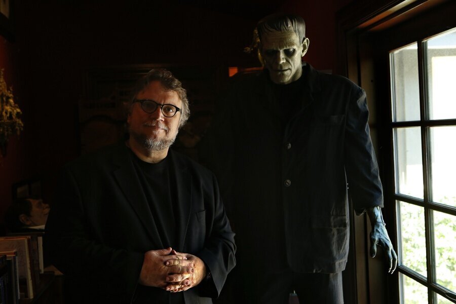 Guillermo Del Toro Universal’ın Karanlık Evreni’ni Yönetmeyi Reddettiği İçin Pişman!