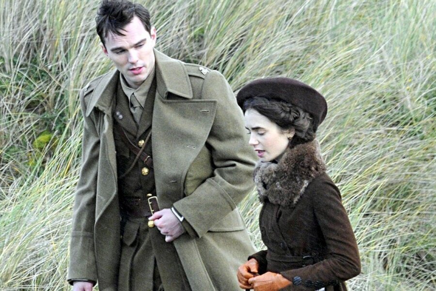 Nicholas Hoult ve Lily Collins’li Tolkien Biyografisinin Çekimleri Tamamlandı