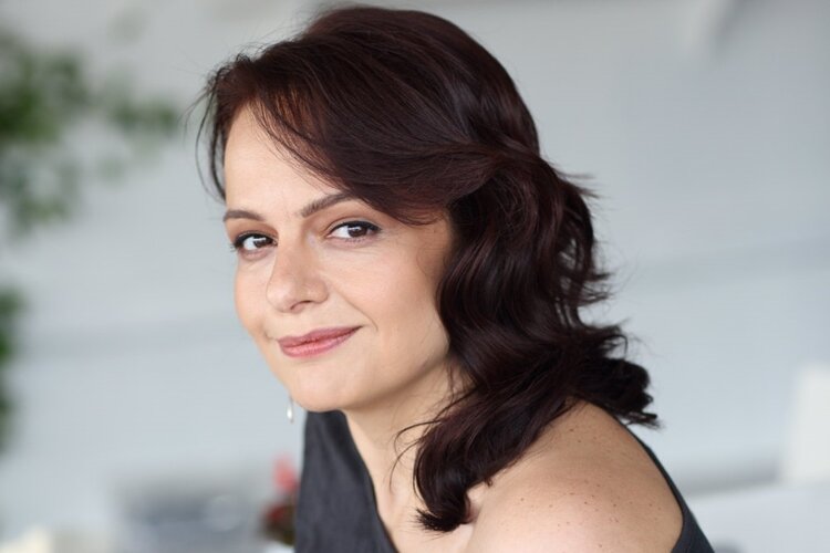 Selen uçer - FilmLoverss