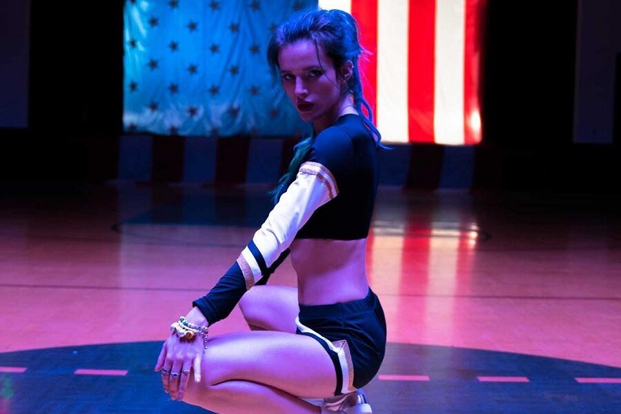 Prömiyerini Sundance’te Yapan Bill Skarsgard’lı Gerilim Filmi Assassination Nation’dan Fragman Yayınlandı