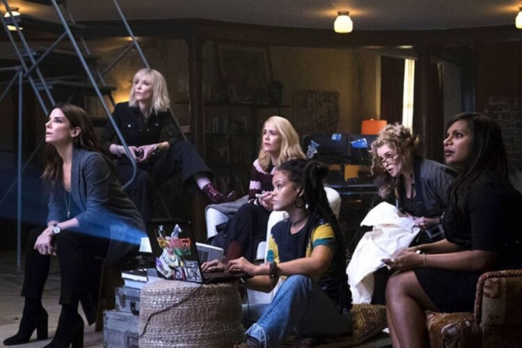 Oceans 8 (L-R) SANDRA BULLOCK as Debbie, CATE BLANCHETT as Lou, SARAH PAULSON as Tammy, RIHANNA as Nine Ball, HELENA BONHAM CARTER as Rose, MINDY KALING as Amita and AWKWAFINA as Constance