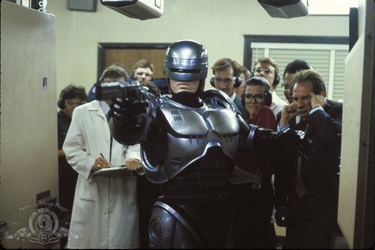 yeni-bir-robocop-filmi-icin-calısmalar-basladı-2-filmloverss
