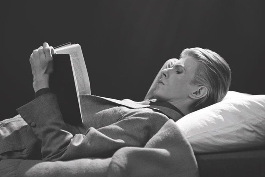Yönetmen Duncan Jones Babası David Bowie Adına Bir Kitap Kulübü Başlattı