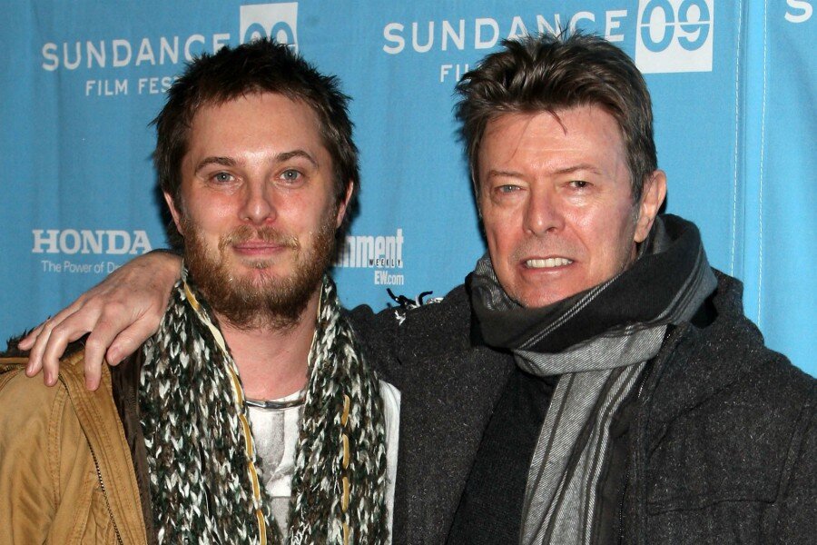 Duncan Jones Yeni Filmi Mute’u Babası David Bowie’ye Adamış