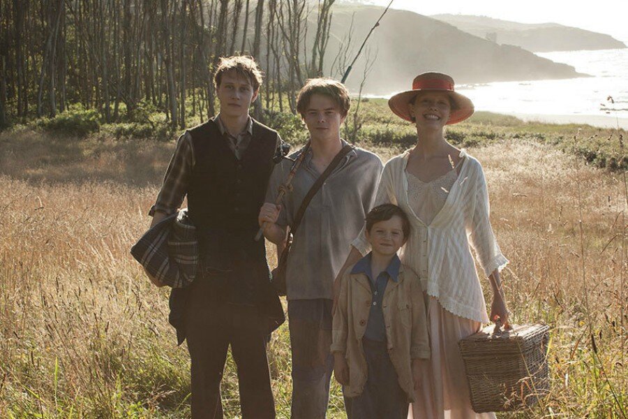 Genç Oyuncu Kadrosuyla Dikkat Çeken Marrowbone’dan Fragman Yayınlandı