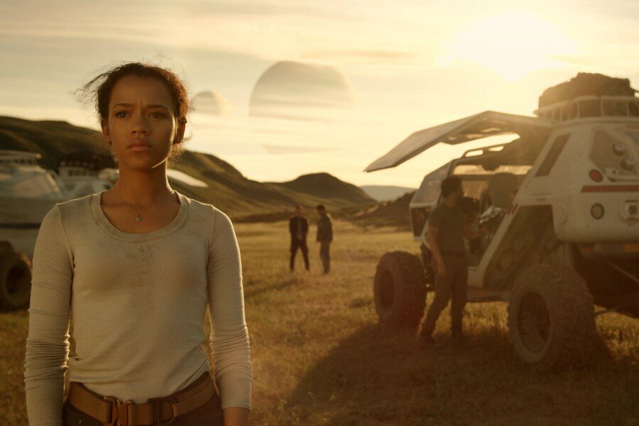 Netflix’in Merakla Beklenen Dizisi Lost in Space’ten Özel Video Yayınlandı