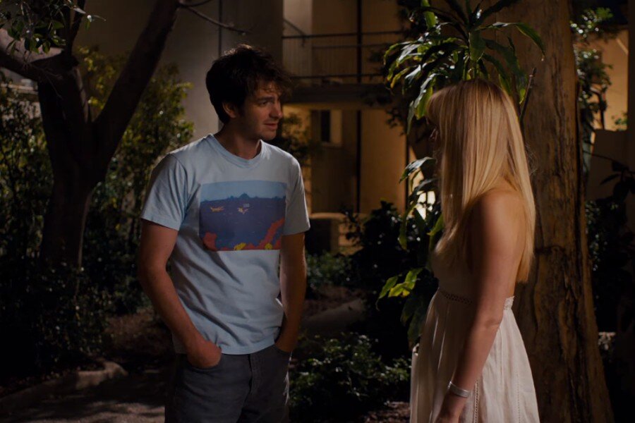 David Robert Mitchell’ın Andrew Garfield ve Riley Keough’lu Filmi Under The Silver Lake’in Fragmanı Yayınlandı