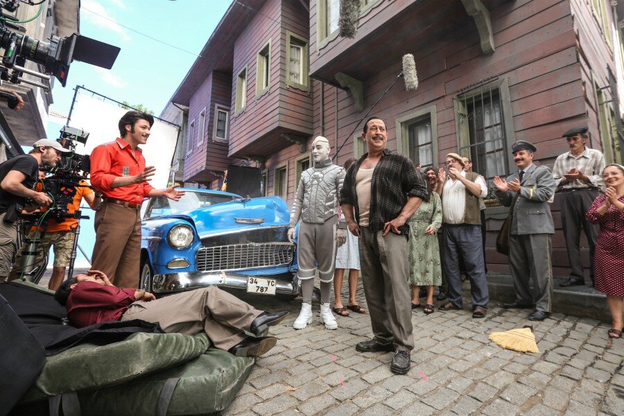 Cem Yılmaz’dan Yeni Film Geliyor: Karakomik Filmler