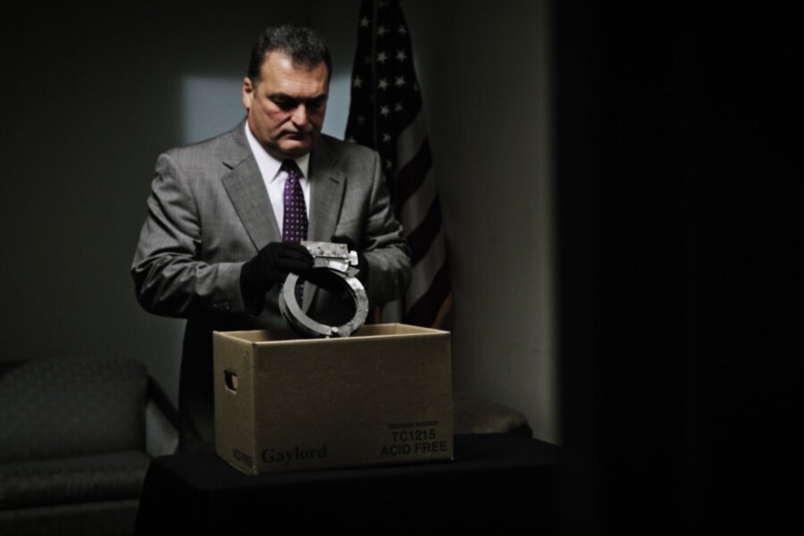 Netflix’in Yeni Belgesel Dizisi Evil Genius’tan Fragman Yayınlandı