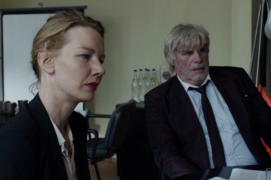 Toni Erdmann’ın Yeniden Çevriminin Senaristleri Değişti