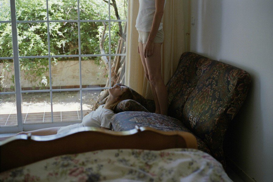 Yorgos Lanthimos İmzalı Köpek Dişi, 27 Haziran’da Başka Çarşamba’da