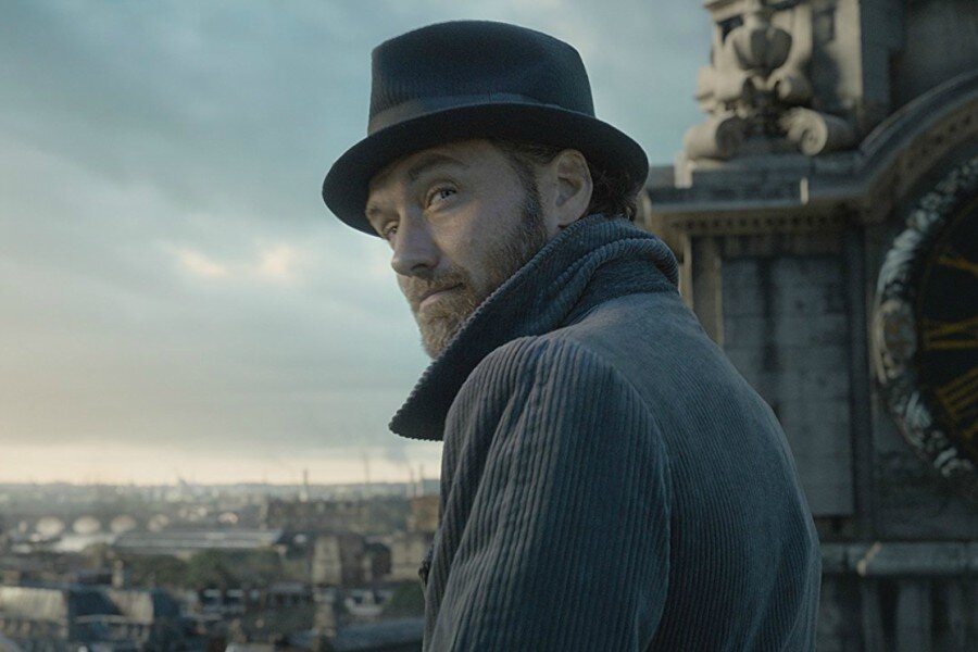 Fantastic Beasts Serisinin Devam Filmlerinde Dumbledore’un Cinsel Kimliğine Değinilebilir