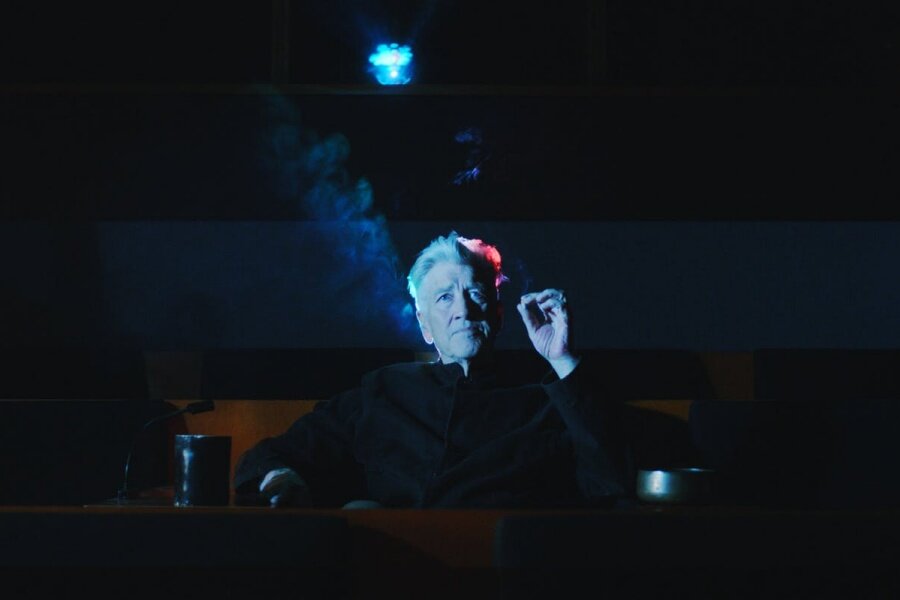 David Lynch’in Sinemaya Bakışını Gözler Önüne Seren Kısa Film: Curtain’s Up