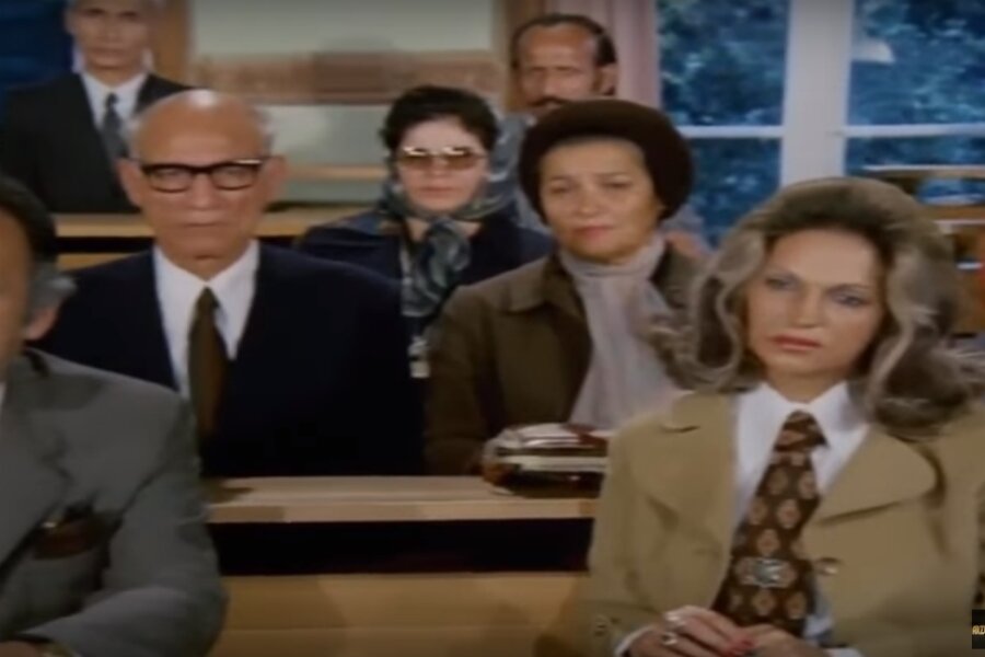 Hababam Sınıfı Sınıfta Kaldı’nın Ünlü Veli Toplantısı Sahnesinde Oyuncuların Gerçek Aileleri Rol Almış