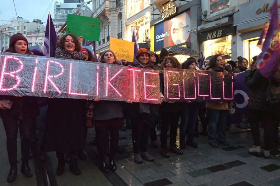 Bitmeyen Cinsel Taciz Olayları Susmazsak Biter mi?