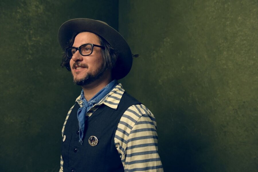 Corin Hardy, Gangs of London Dizisini Yönetecek