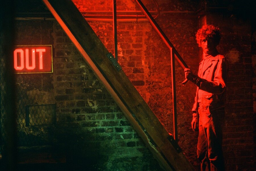 Kalpteki Bıçak – Knife + Heart