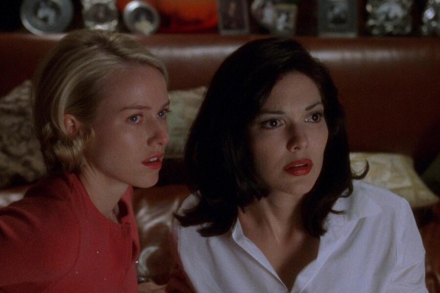 Film Üzerine Aşırı Okuma Yapmak Sinema Sanatının Büyüsünü Yok Ediyor mu?