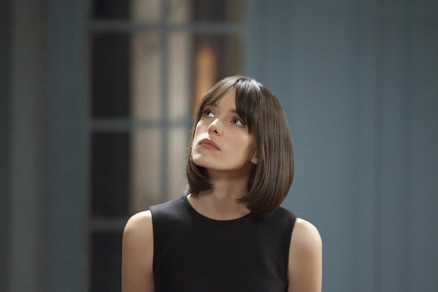 Stacy Martin ve Theo James, Bilimkurgu Filmi Archive İçin Bir Araya Geliyor