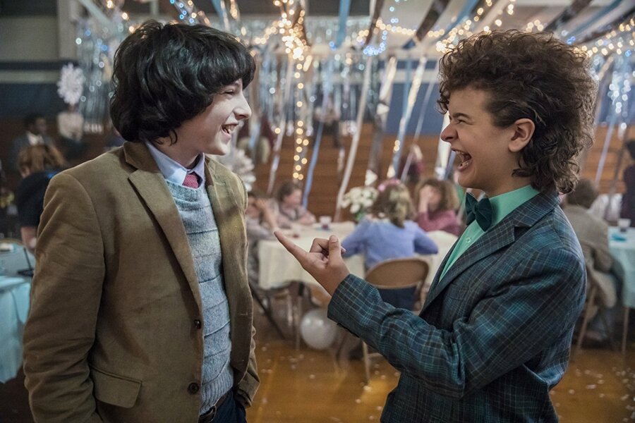 Stranger Things Oyuncuları, 6 Kasım Stranger Things Gününü Kutladıkları Bir Video Yayınladı