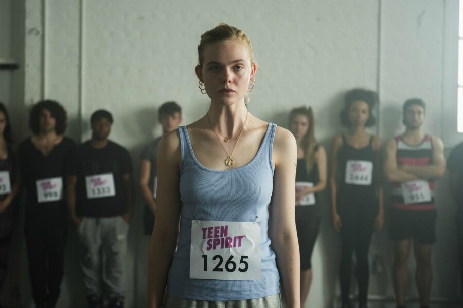 Elle Fanning’li Teen Spirit’ten Yeni Fragman Yayınlandı
